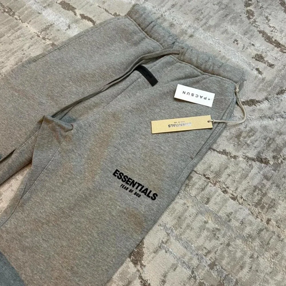Essentials Medium New dark oat set hoodie and sweatpants - Picture 3 of 3